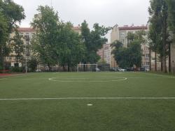 Boisko przy SP nr 365 im. Rotmistrza Witolda Pileckiego - Józefa Sierakowskiego 9, Warszawa